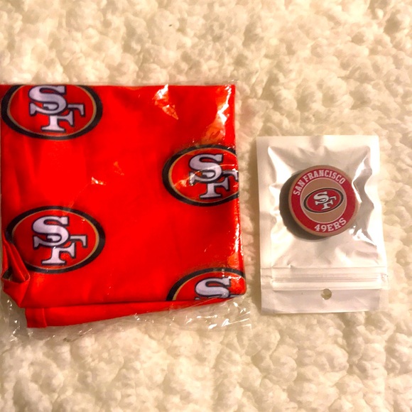 New SF 49’ers neck gaiter and pop socket